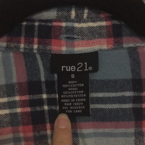 2/$8❗️Forever 21 | Plaid Shirt - Picture 3 of 3